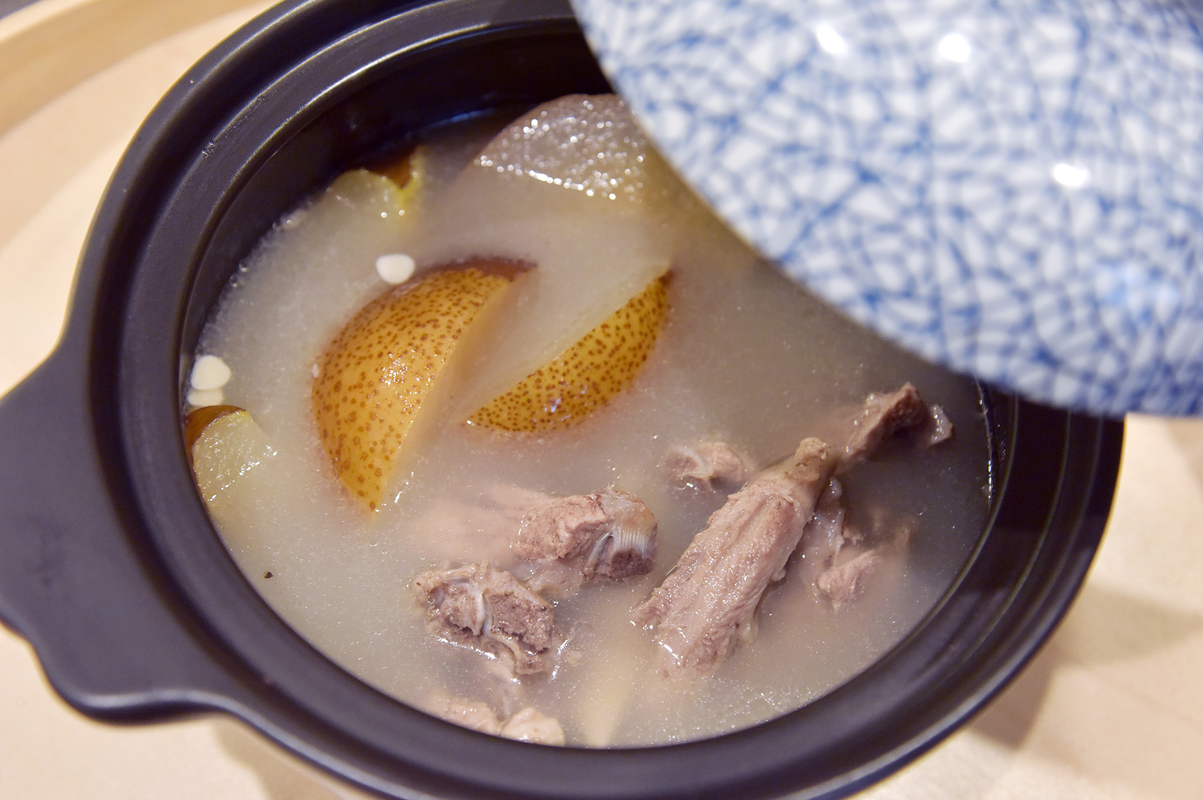 「广式靓汤」广东人教你煲雪梨猪骨汤
