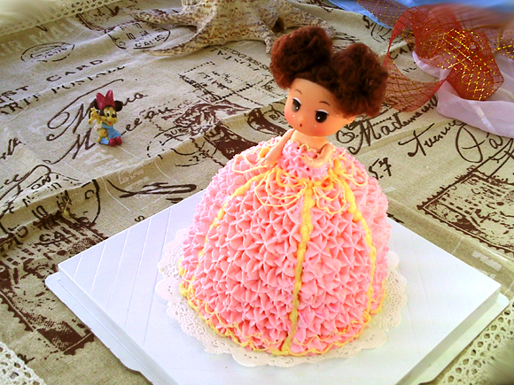 裱花蛋糕：粉色小公主+