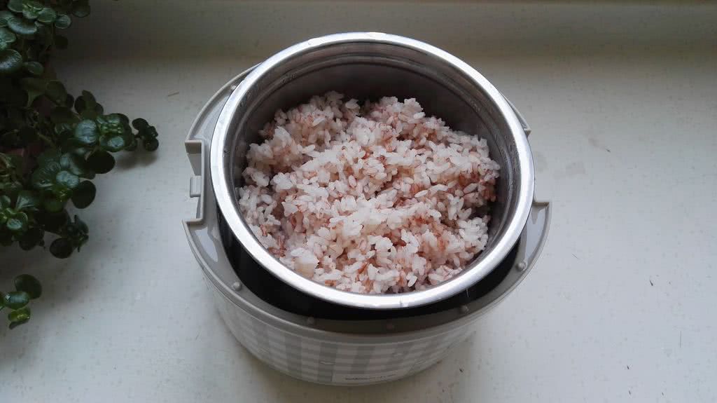 红粳米饭