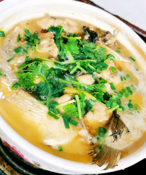 土豆砂锅鲢鱼