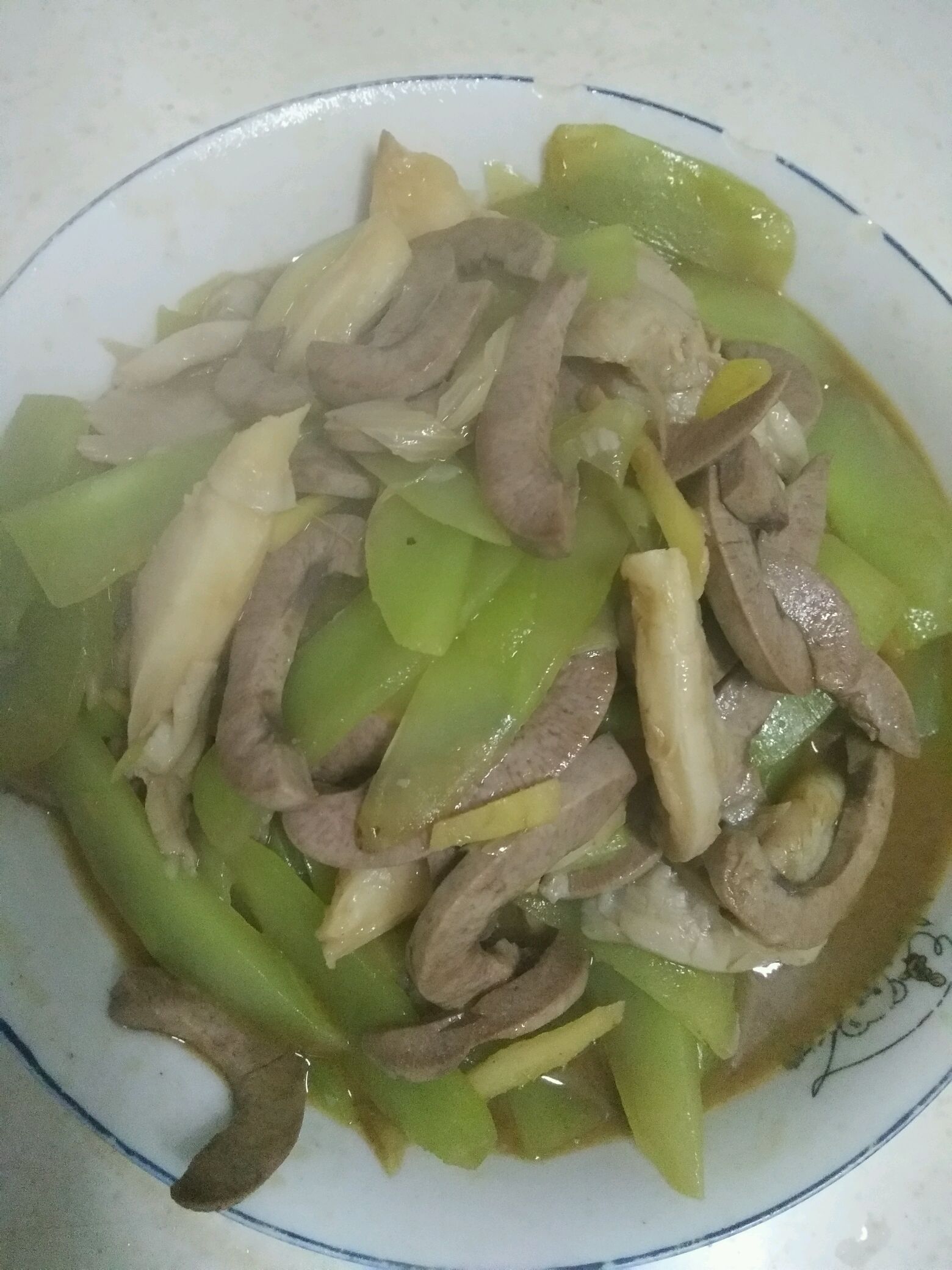 蘑菇莴笋炒腰片